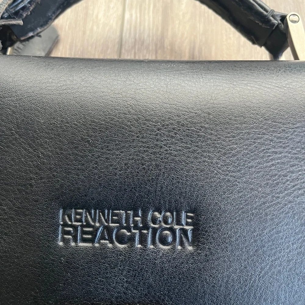 Kenneth Cole Reaction Leather Classic Black Porfolio/Briefcase